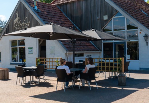 Terras voor 2