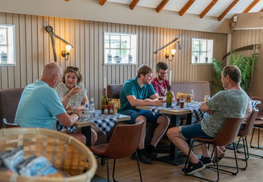 Eetcafé De Herberg binnen 1