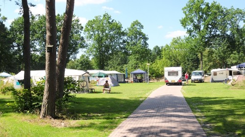 Camping 1 klein formaat.jpg