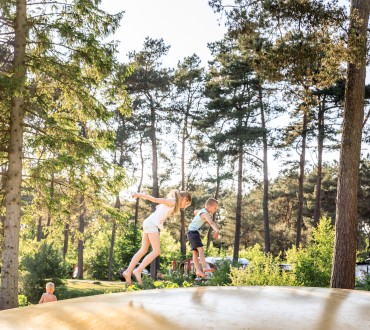Airtrampoline op Camping Diana Heide in Drenthe